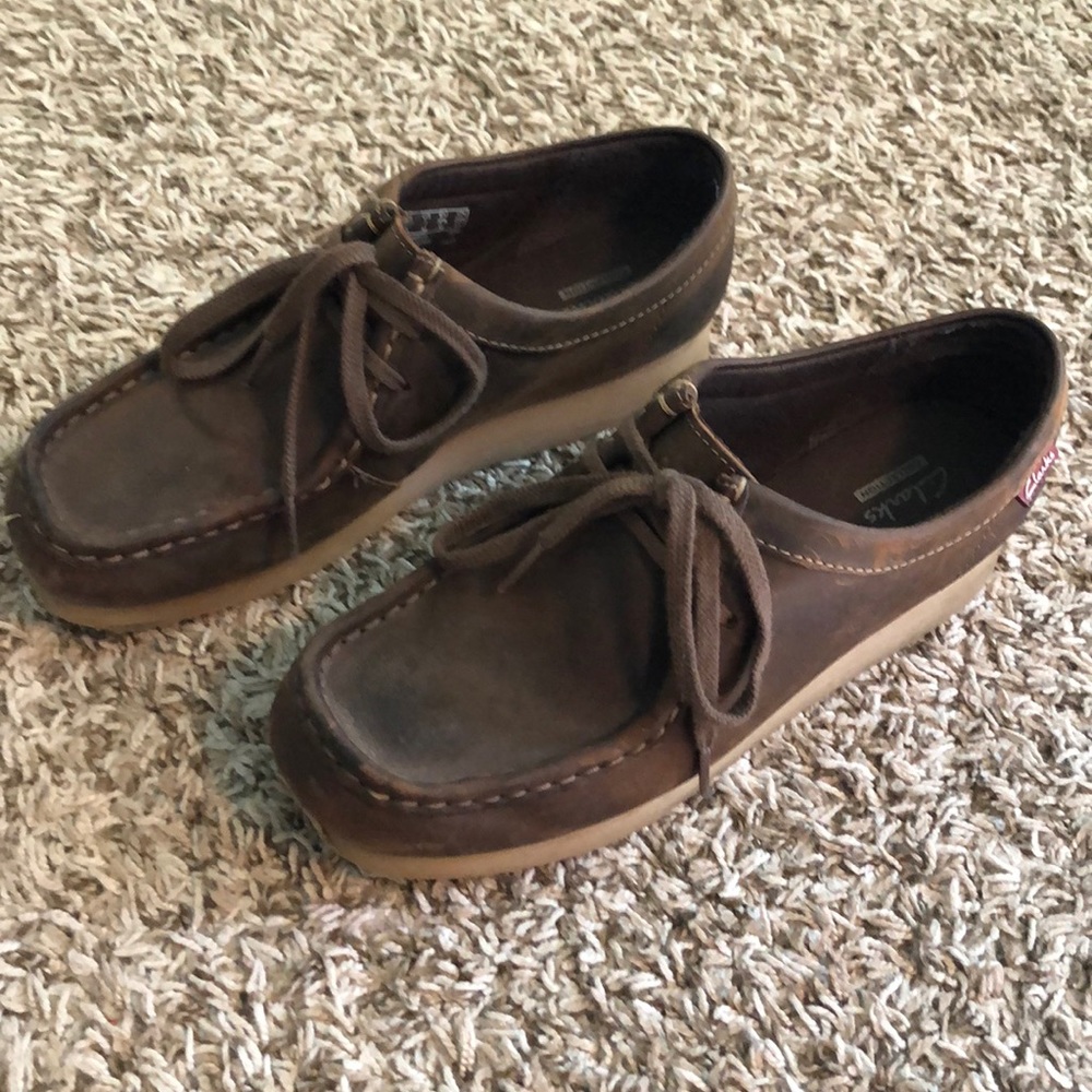 Clark’s Wallabee brown beeswax leather in size 7